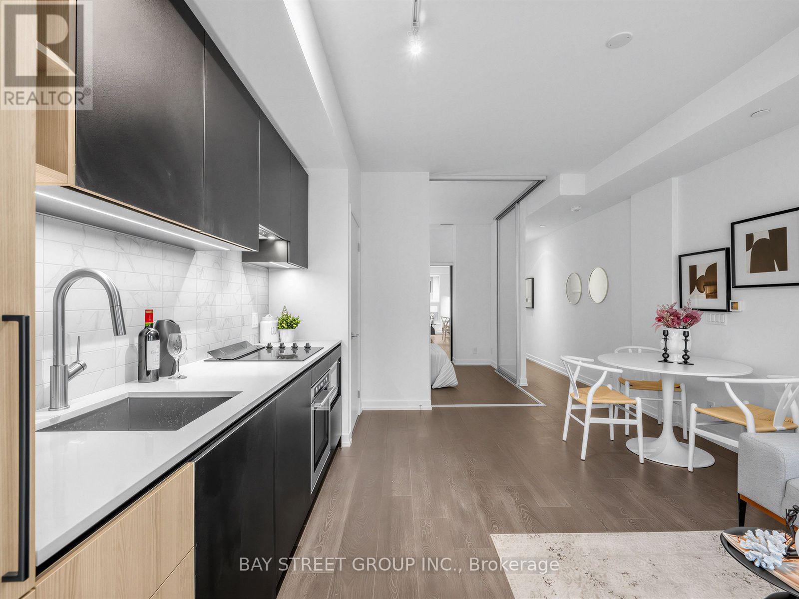 #318 55 MERCER STREET - 4