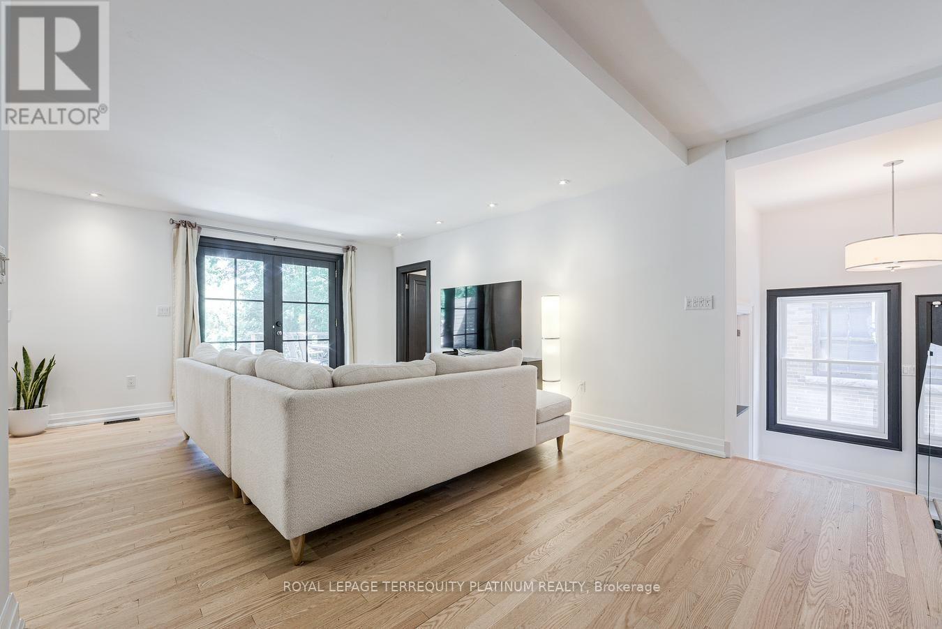 204 ELLERSLIE AVENUE - 10