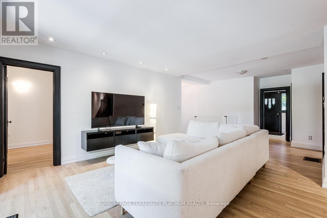 204 ELLERSLIE AVENUE - 13