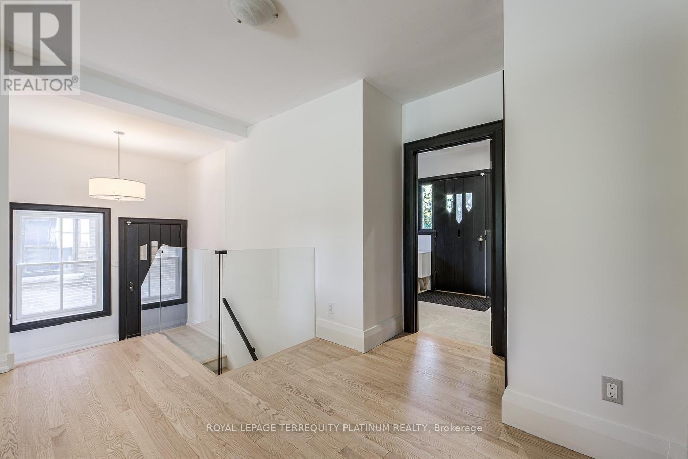 204 ELLERSLIE AVENUE - 20