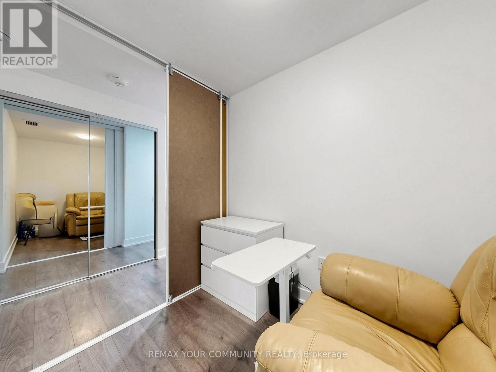 #963 25 ADRA GRADO WAY - 16