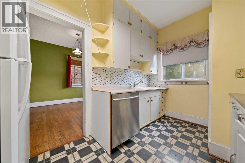 260 2 Street Southeast - Photo 7