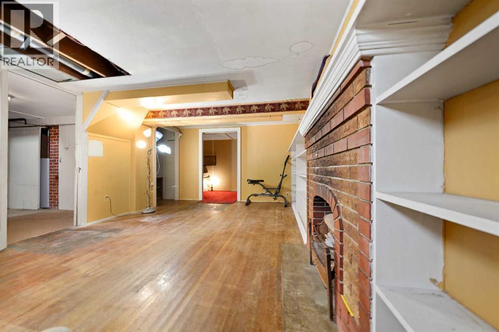260 2 Street Southeast - Photo 21