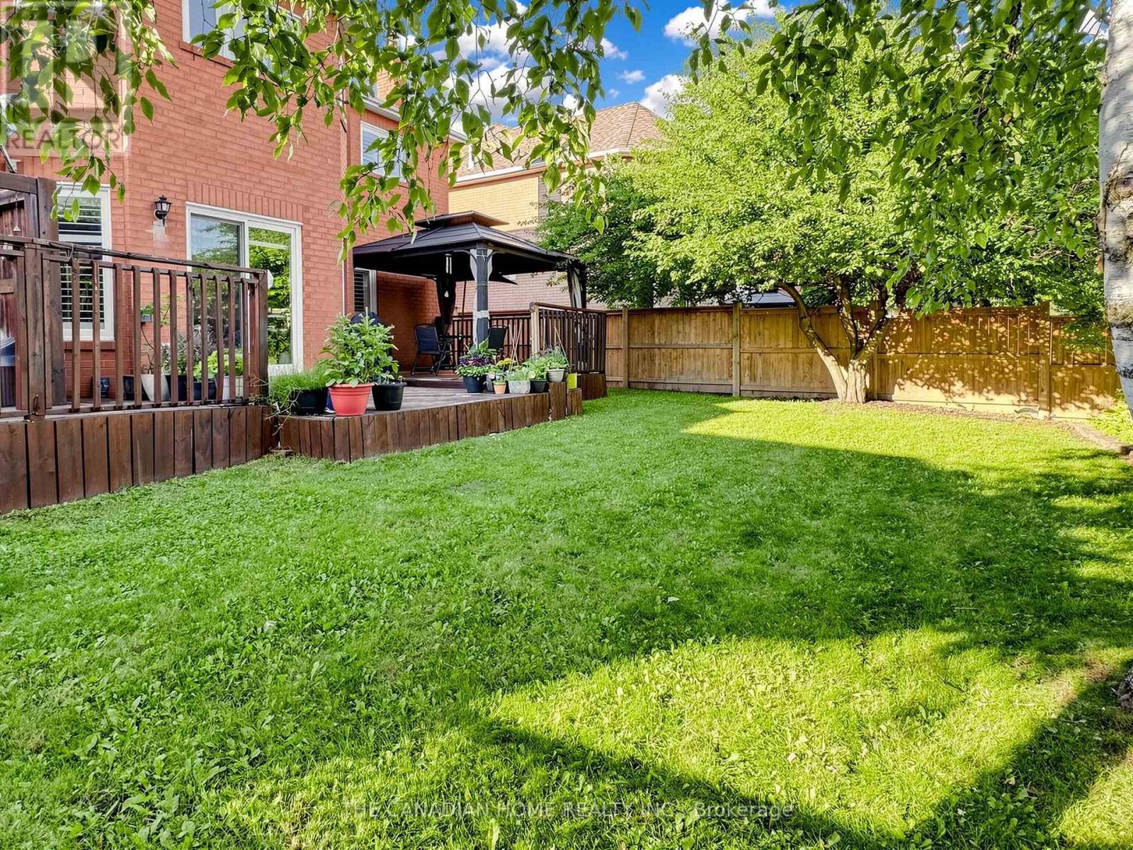 19 WIGSTON COURT - 48