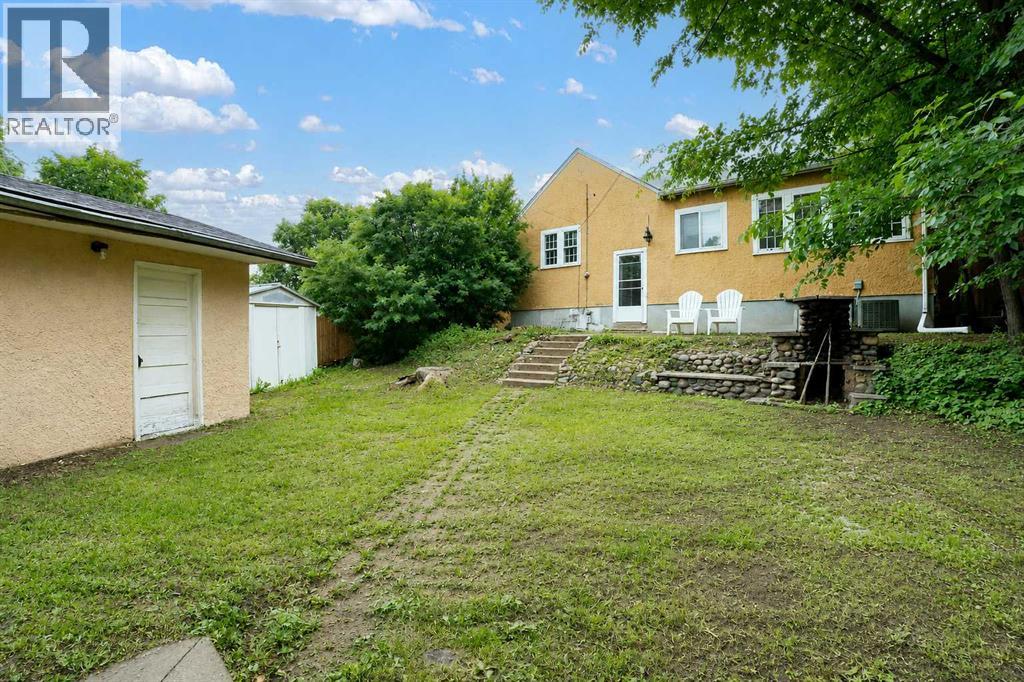 260 2 Street Southeast - Photo 31