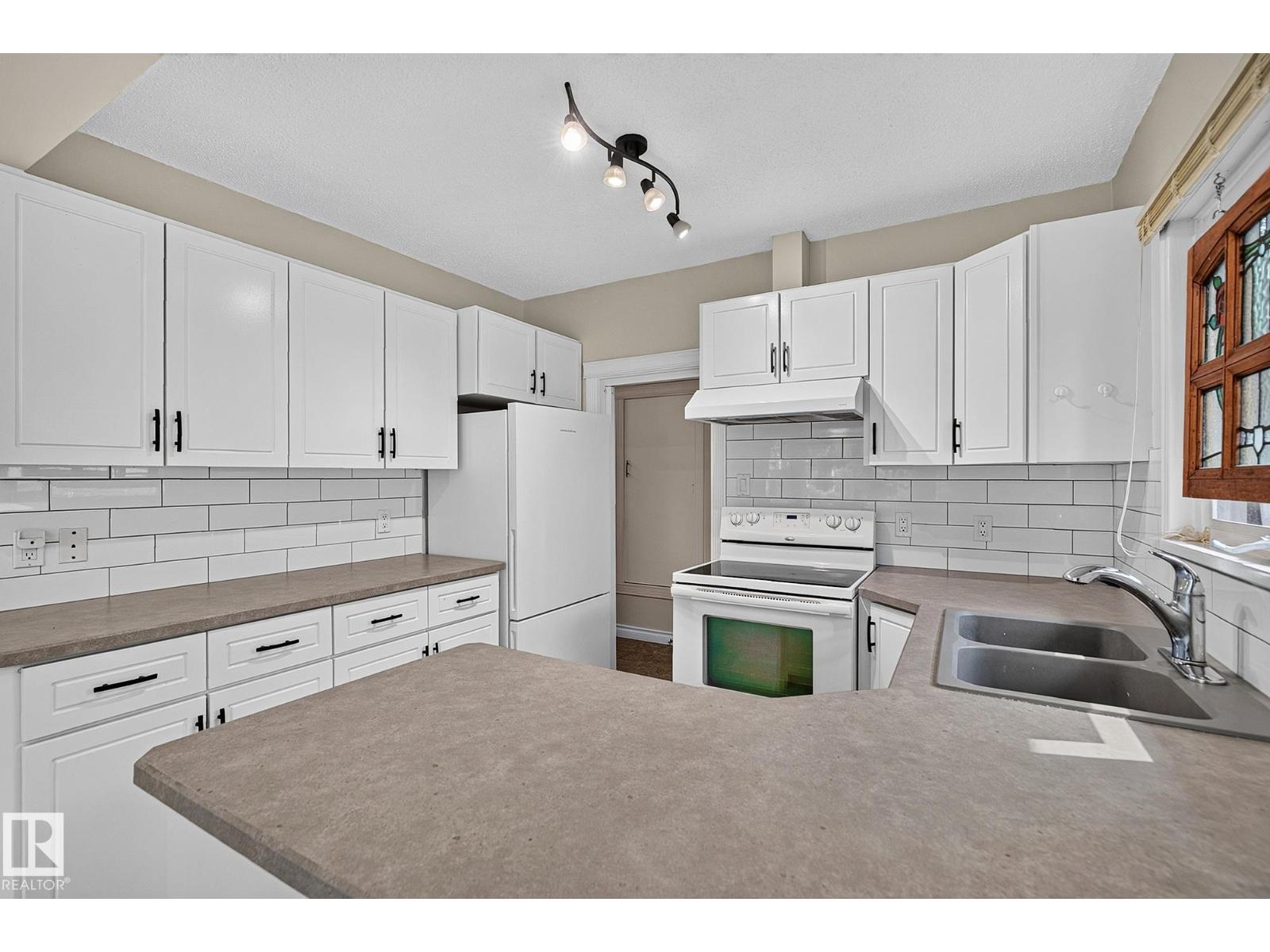 11555 136 Street NW - Image 19