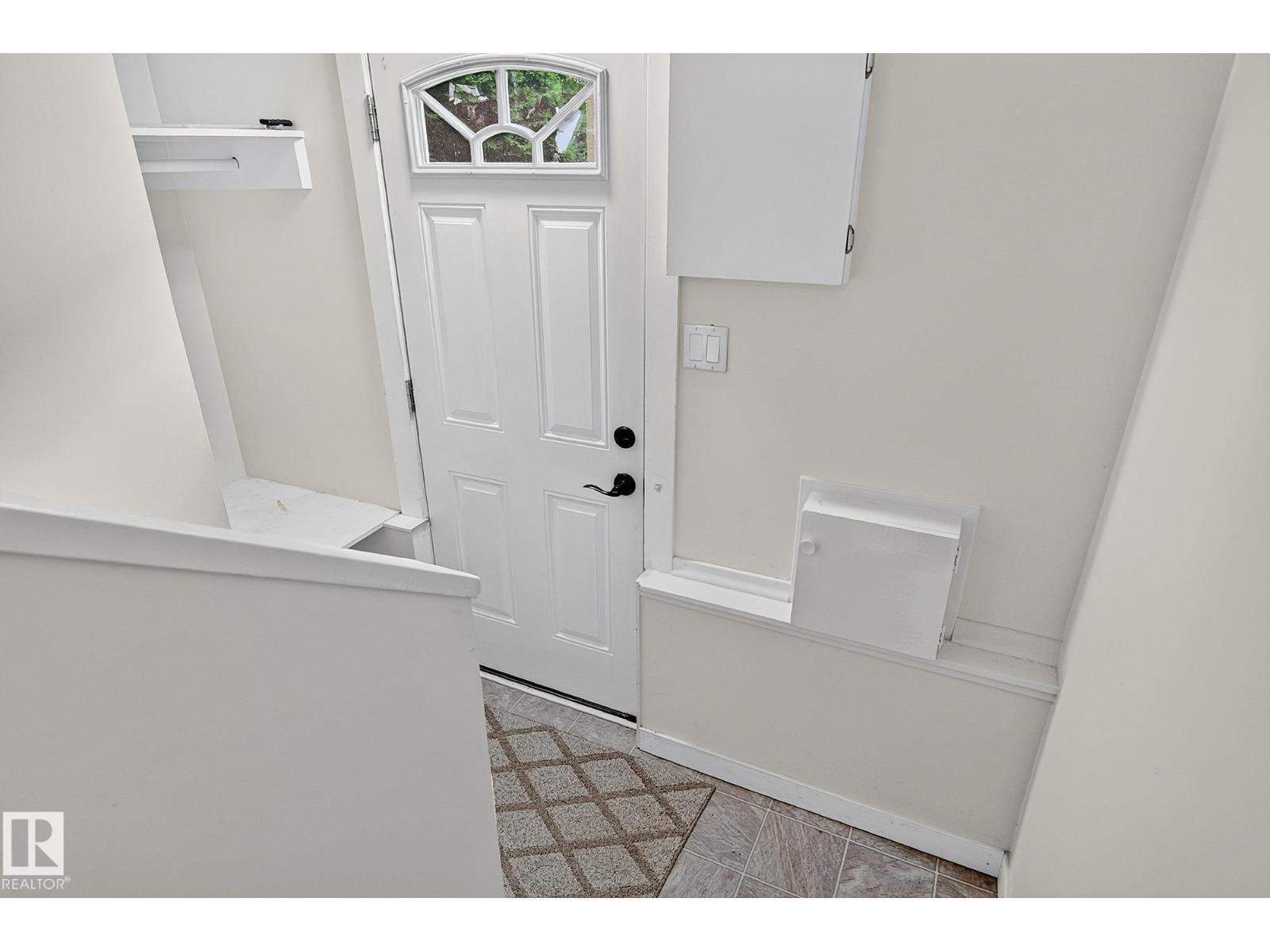11555 136 Street NW - 33