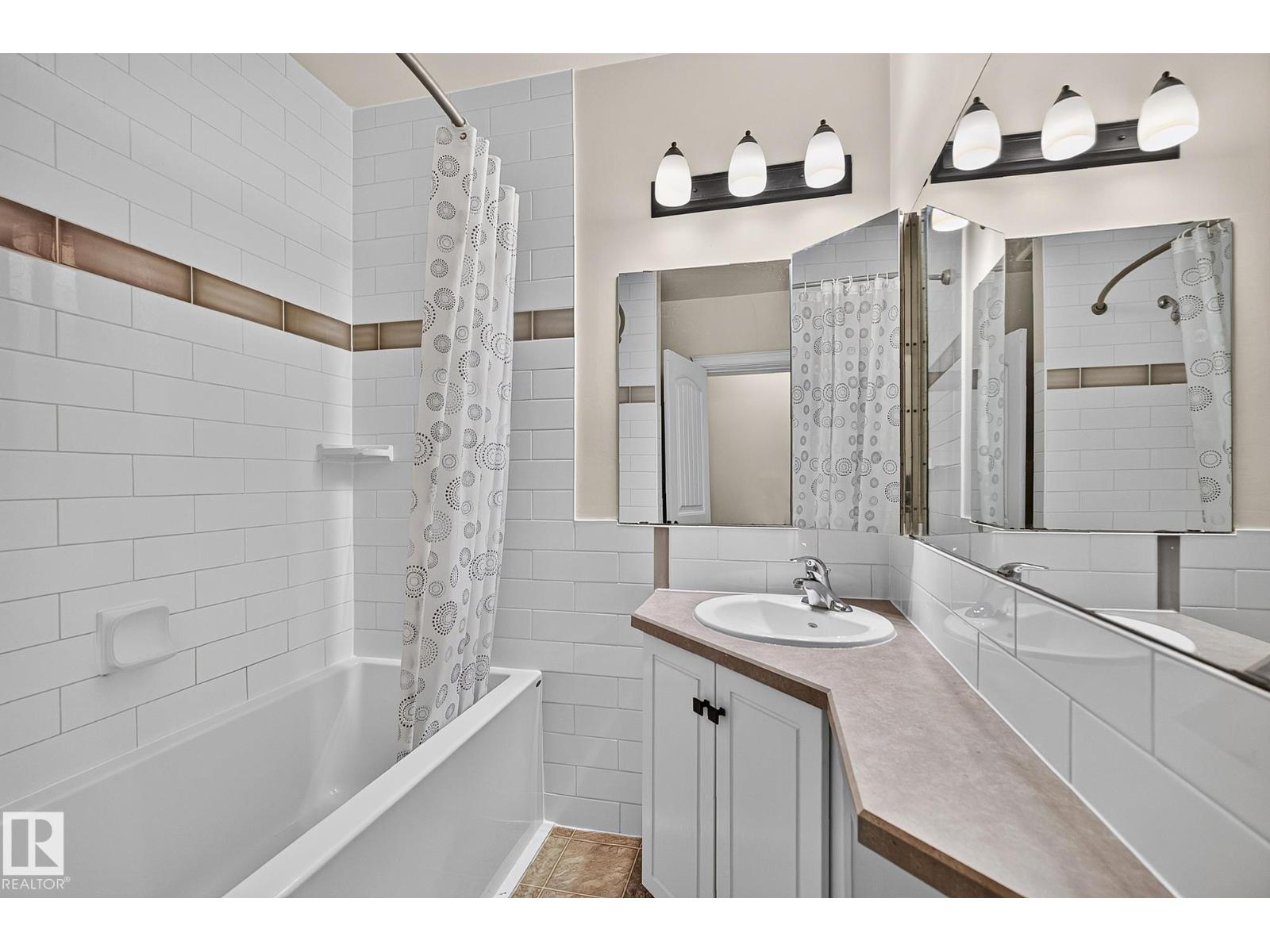 11555 136 Street NW - Image 24