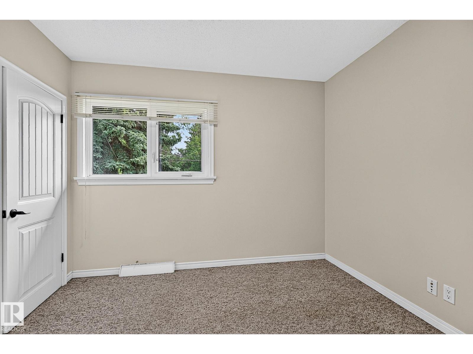 11555 136 Street NW - 30