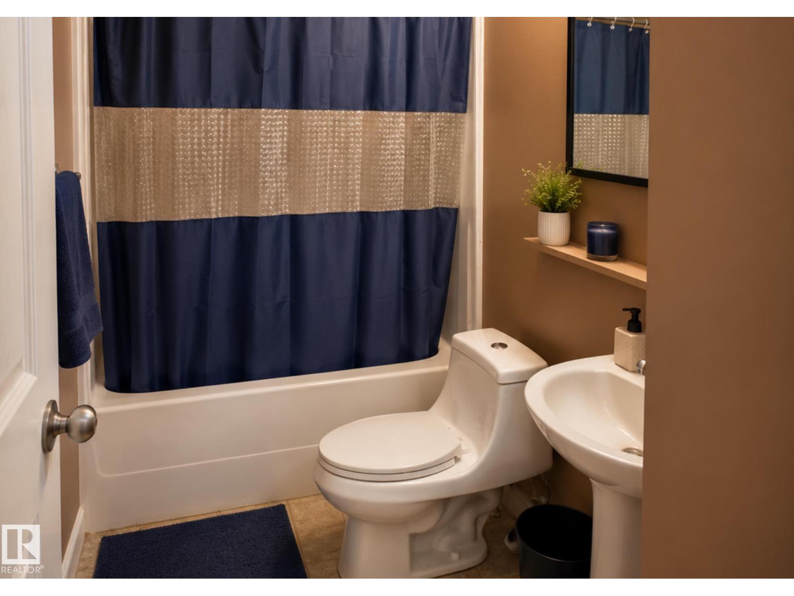 4 SPRUCE MEADOW LN - 11