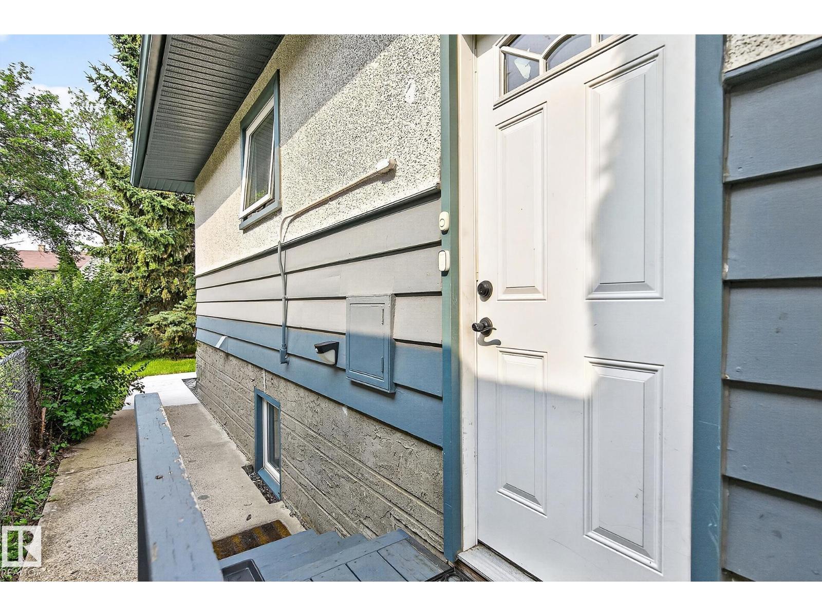 11555 136 Street NW - 62