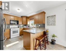 Kitchen - 135 Buchanan Drive, New Tecumseth, ON L9R0A4 Photo 12