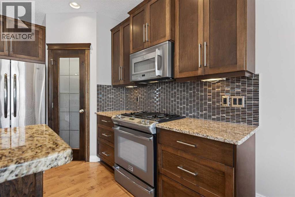 159 Sherwood Crescent Northwest - Photo 9
