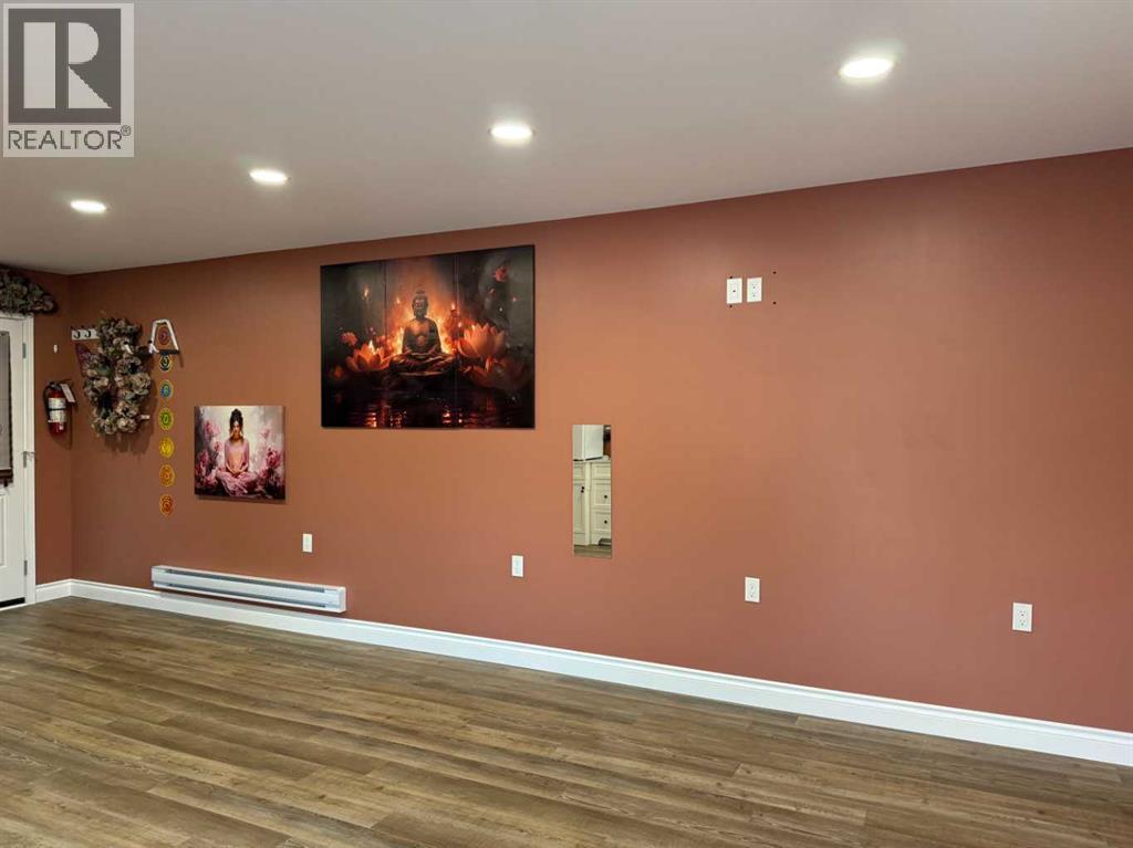2027 20 Avenue - Photo 5