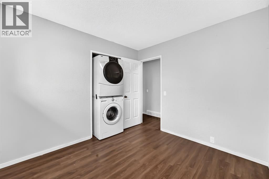 7964 Huntington Road NE - Image 17