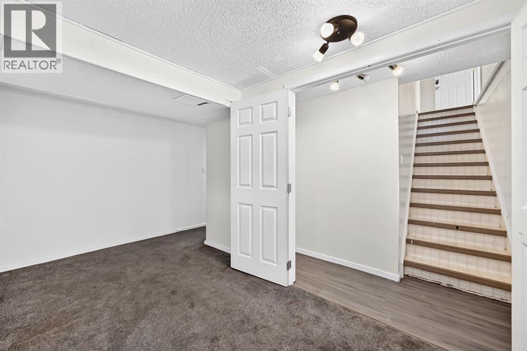 7964 Huntington Road NE - Image 22