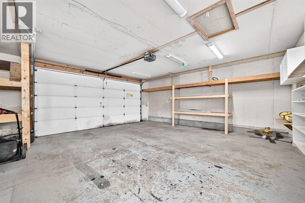 7964 Huntington Road NE - Image 37