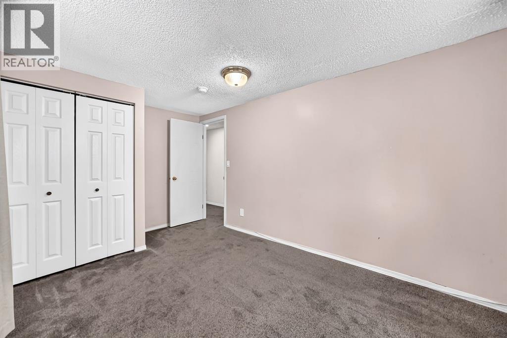 7964 Huntington Road NE - 31