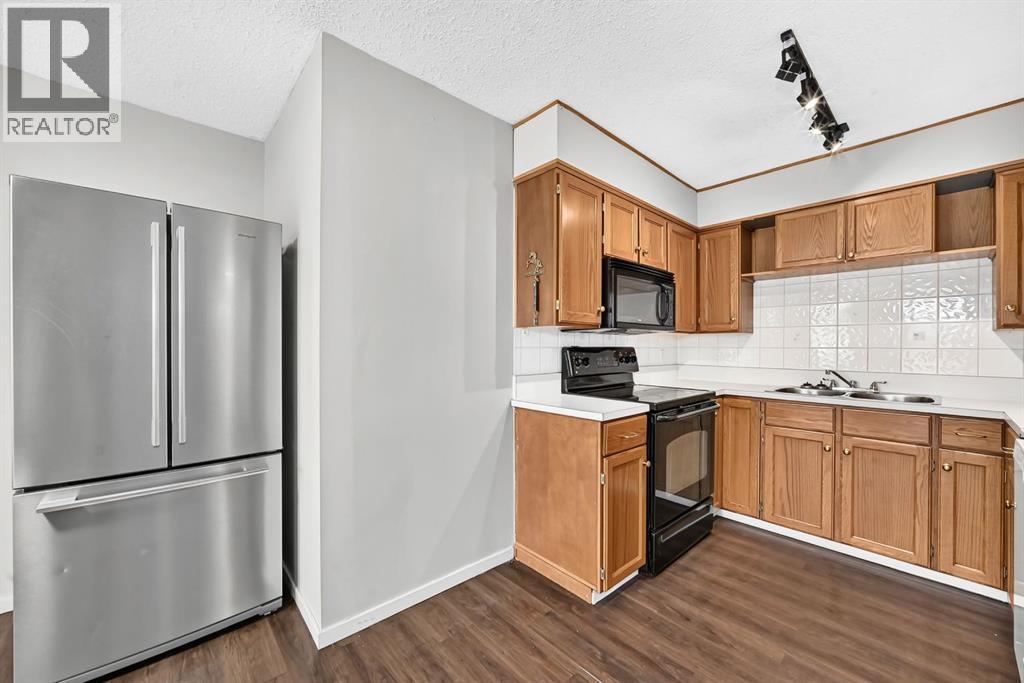 7964 Huntington Road NE - 7