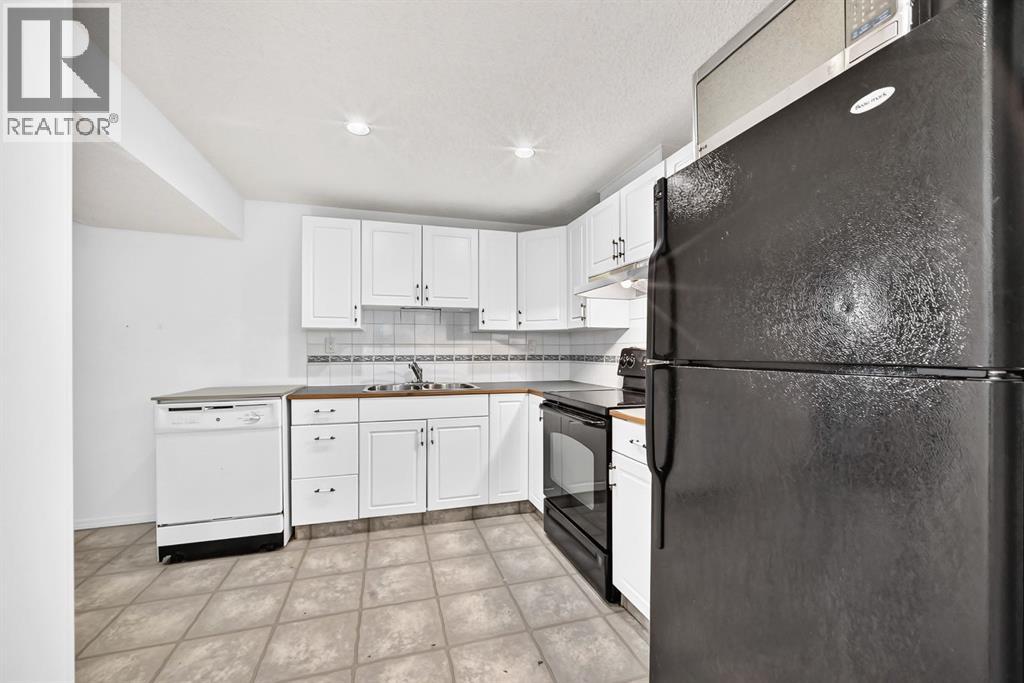 7964 Huntington Road NE - Image 28