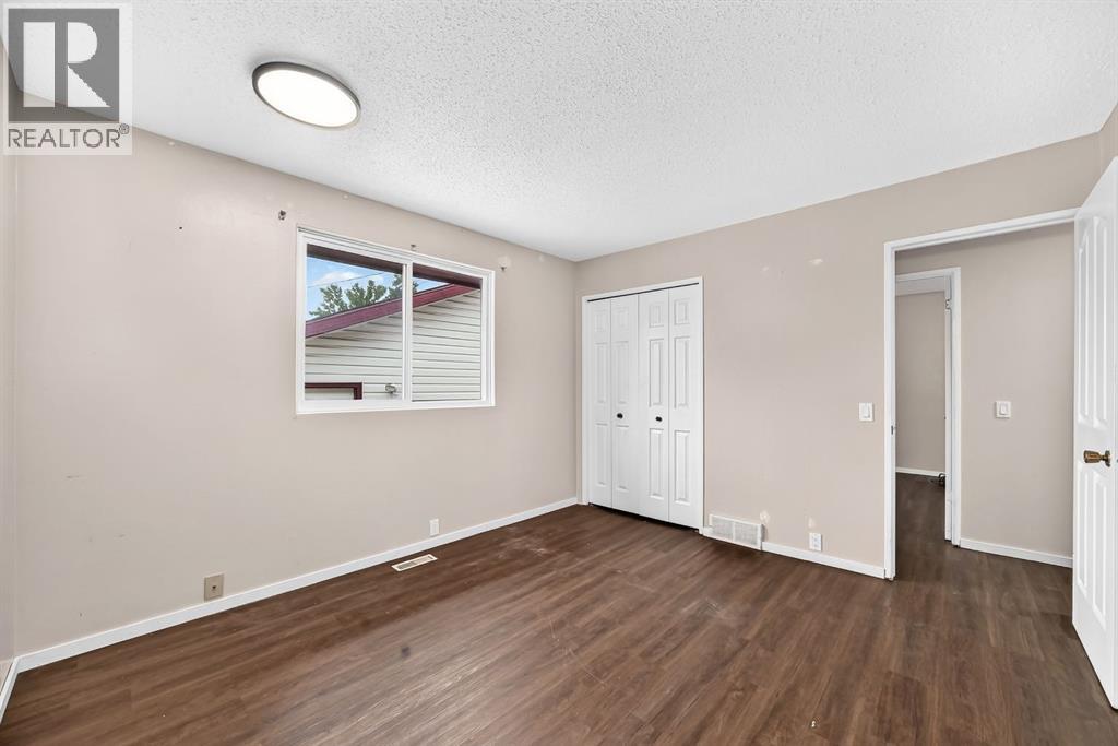 7964 Huntington Road NE - Image 15
