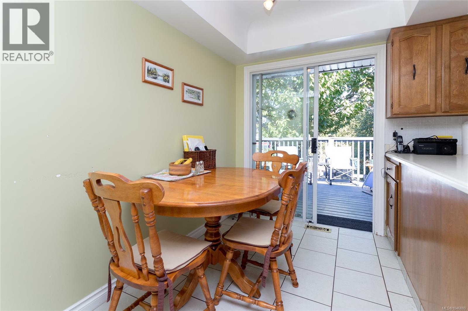  3856 Diamond Street, Saanich