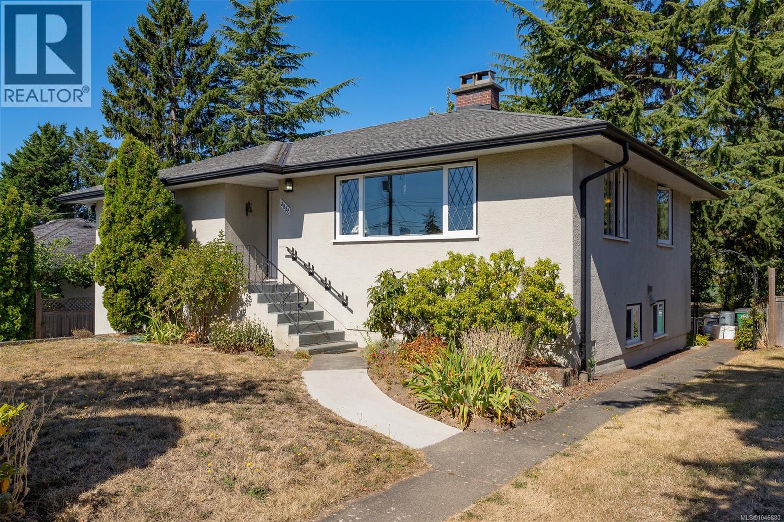  3856 Diamond Street, Saanich