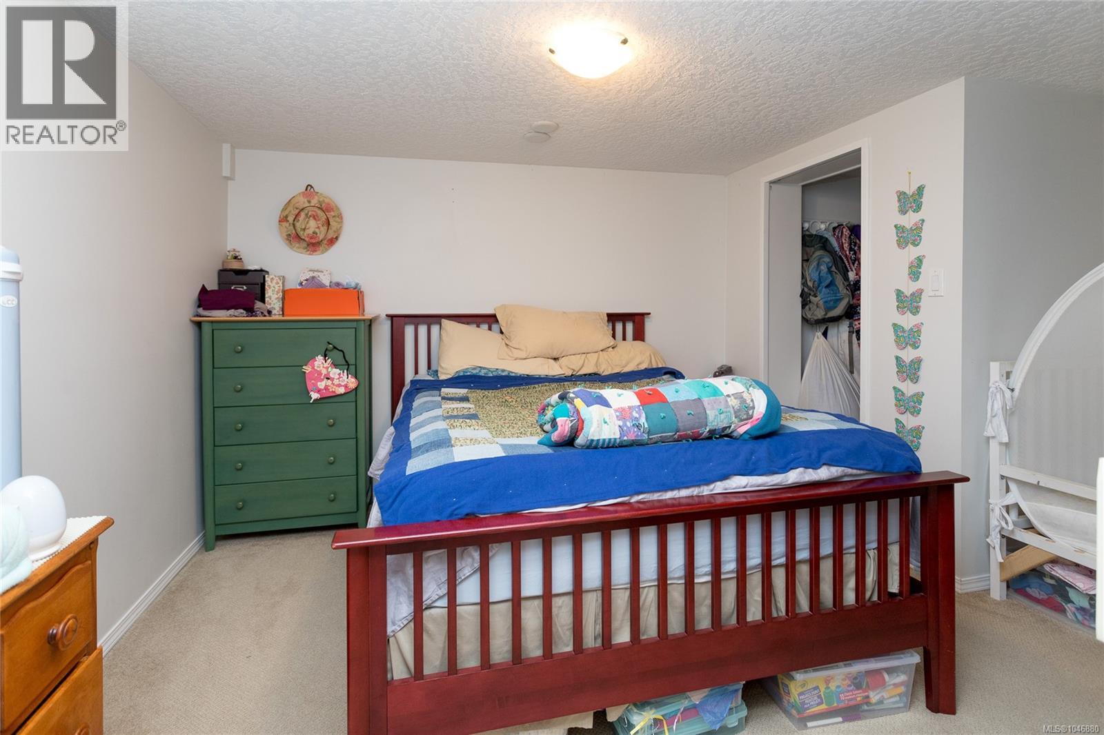  3856 Diamond Street, Saanich