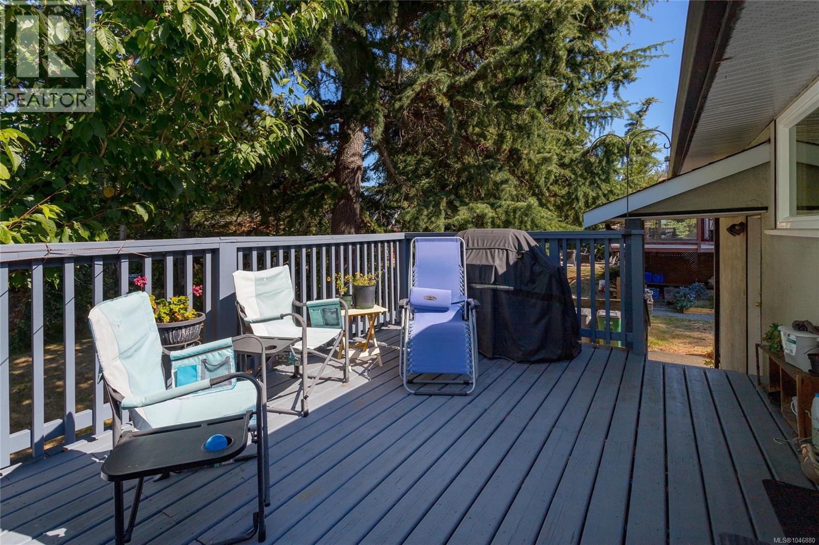 3856 Diamond St - 32