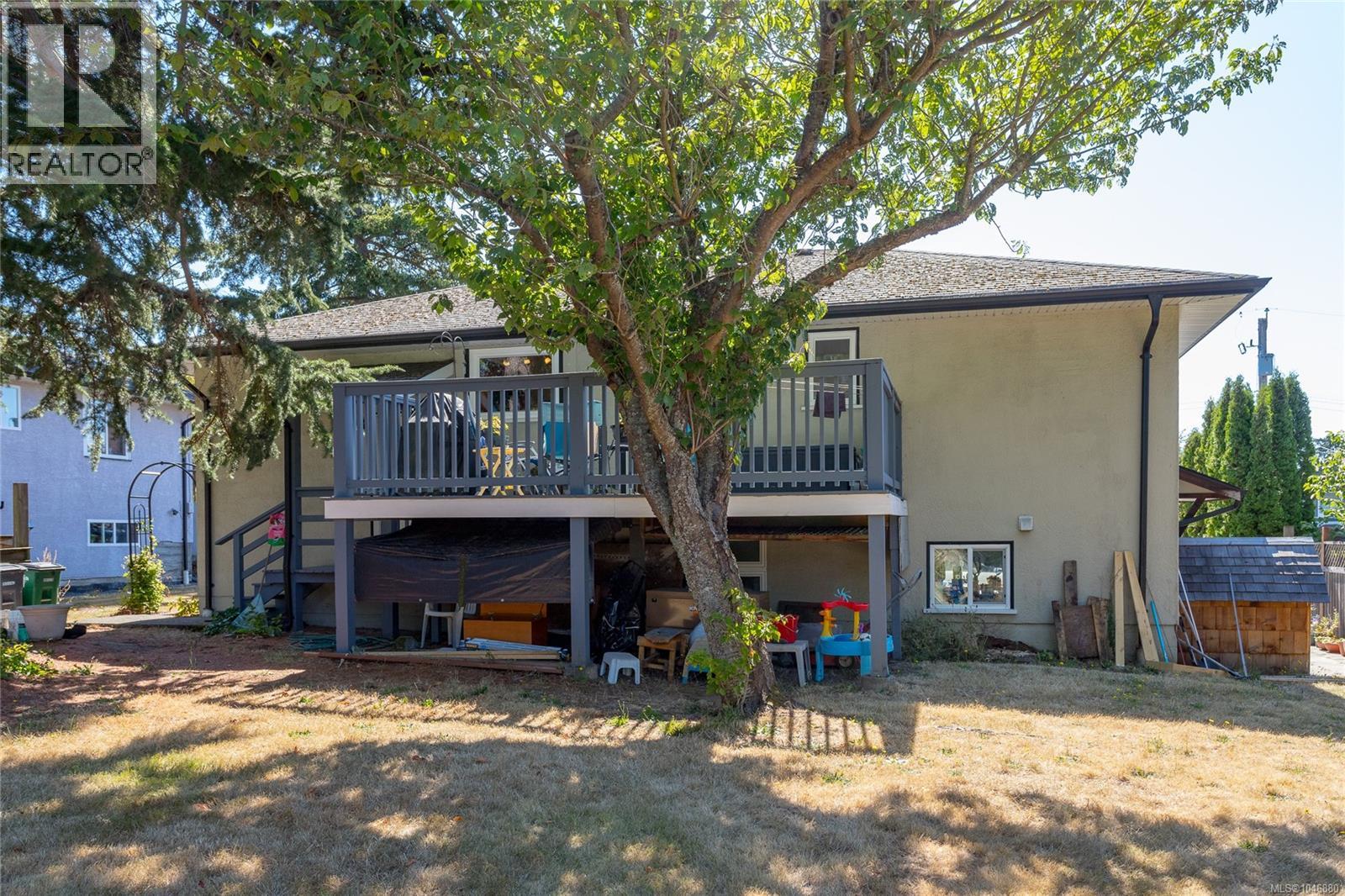  3856 Diamond Street, Saanich