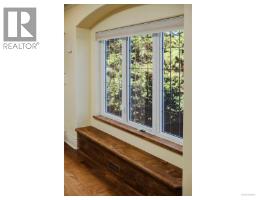 Entrance - 2018 Romney Rd, Victoria, BC V8S4J7 Photo 15