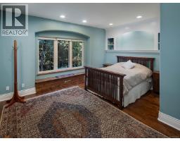 2018 Romney Rd, Victoria, BC V8S4J7 Photo 21
