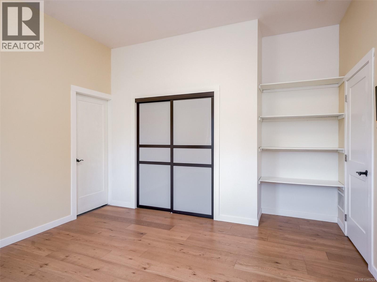 4160 Tyndall Ave - 16