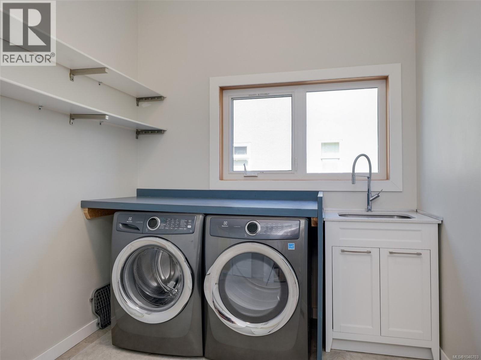  4160 Tyndall Avenue, Saanich