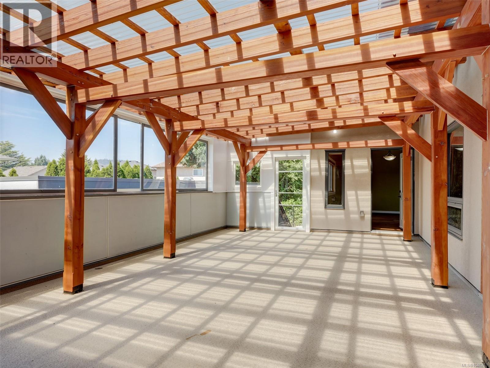 4160 Tyndall Ave - 24