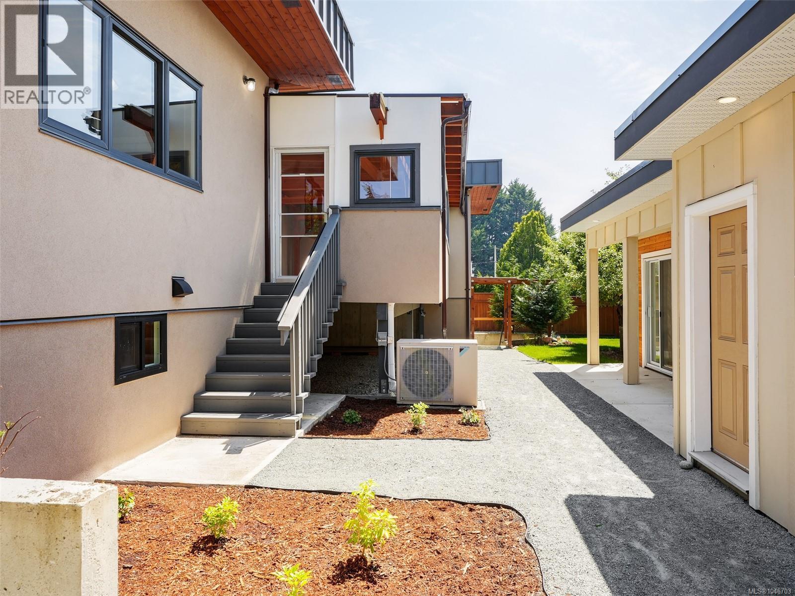 4160 Tyndall Ave - 37