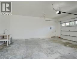 4160 Tyndall Ave, Saanich, BC V8N3R8 Photo 36