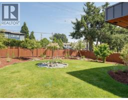 4160 Tyndall Ave, Saanich, BC V8N3R8 Photo 40