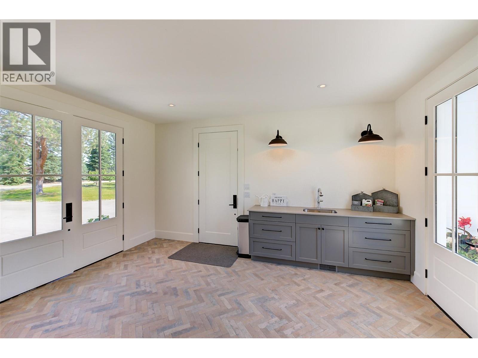 4510-4520 Stewart Road E, Kelowna