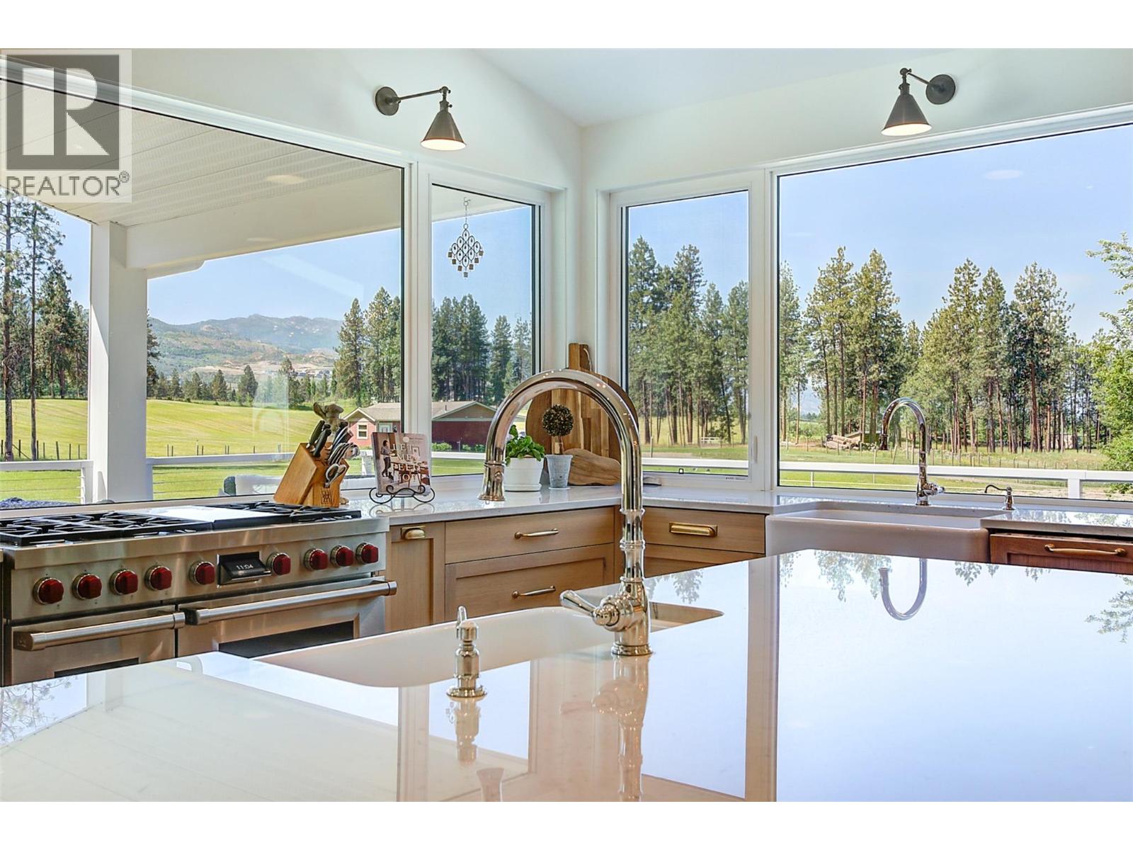 4510-4520 Stewart Road E, Kelowna
