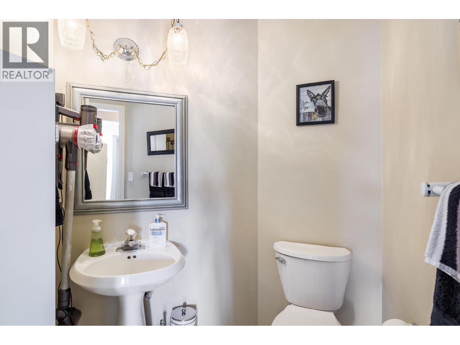 5687 Somerset Avenue - 19