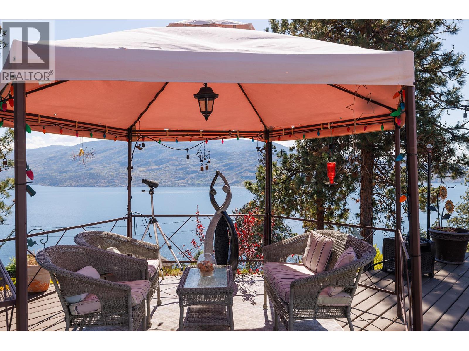 5687 Somerset Avenue, Peachland