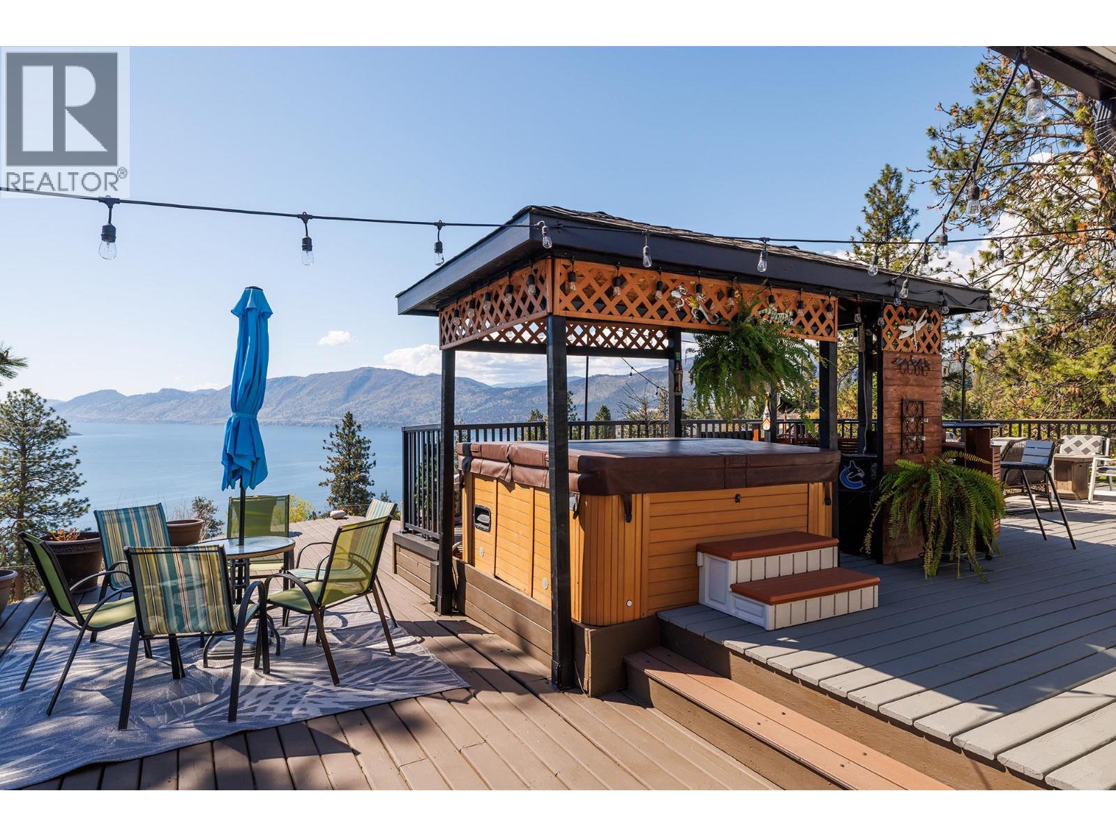 5687 Somerset Avenue, Peachland