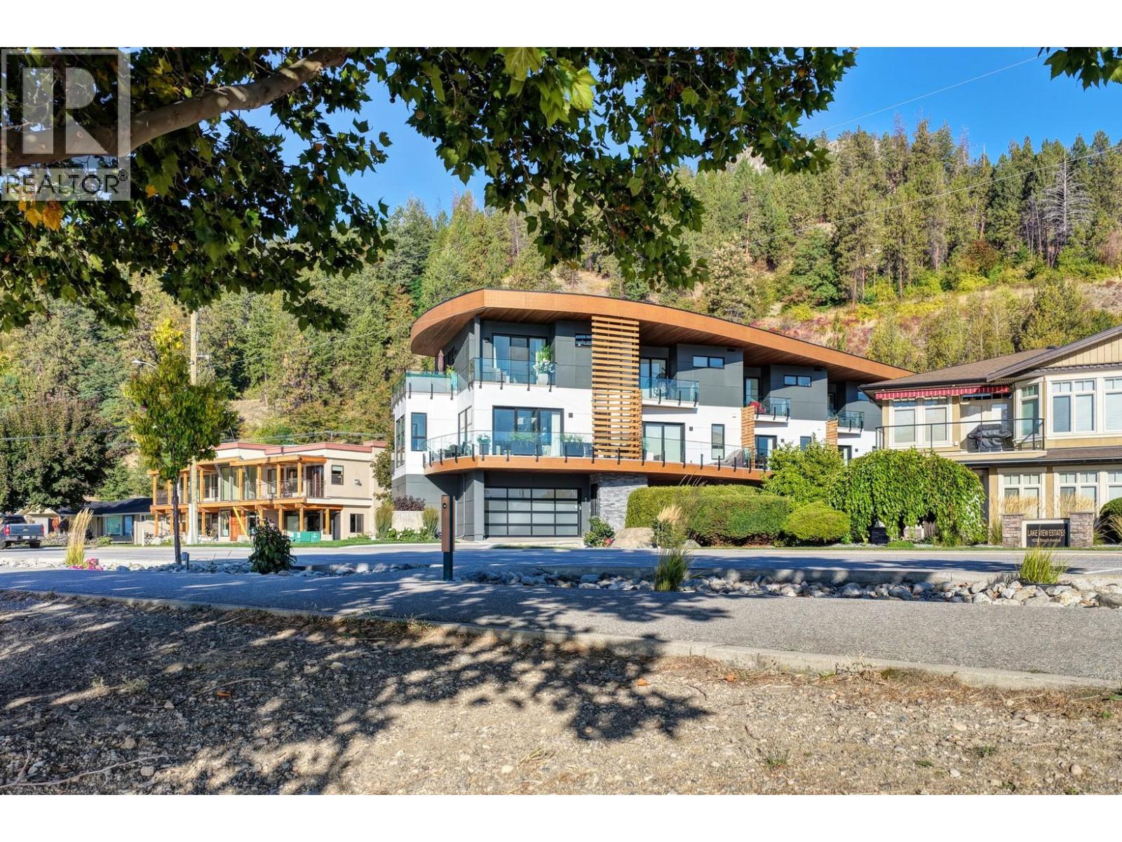 4364 Beach Avenue Unit# 1, Peachland
