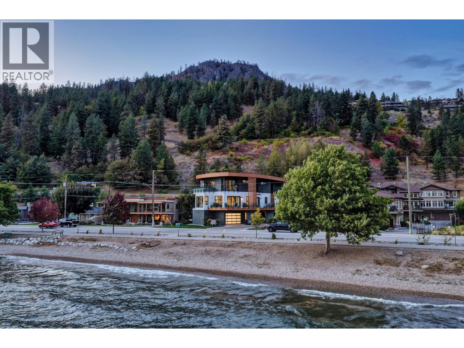 4364 Beach Avenue Unit# 1, Peachland