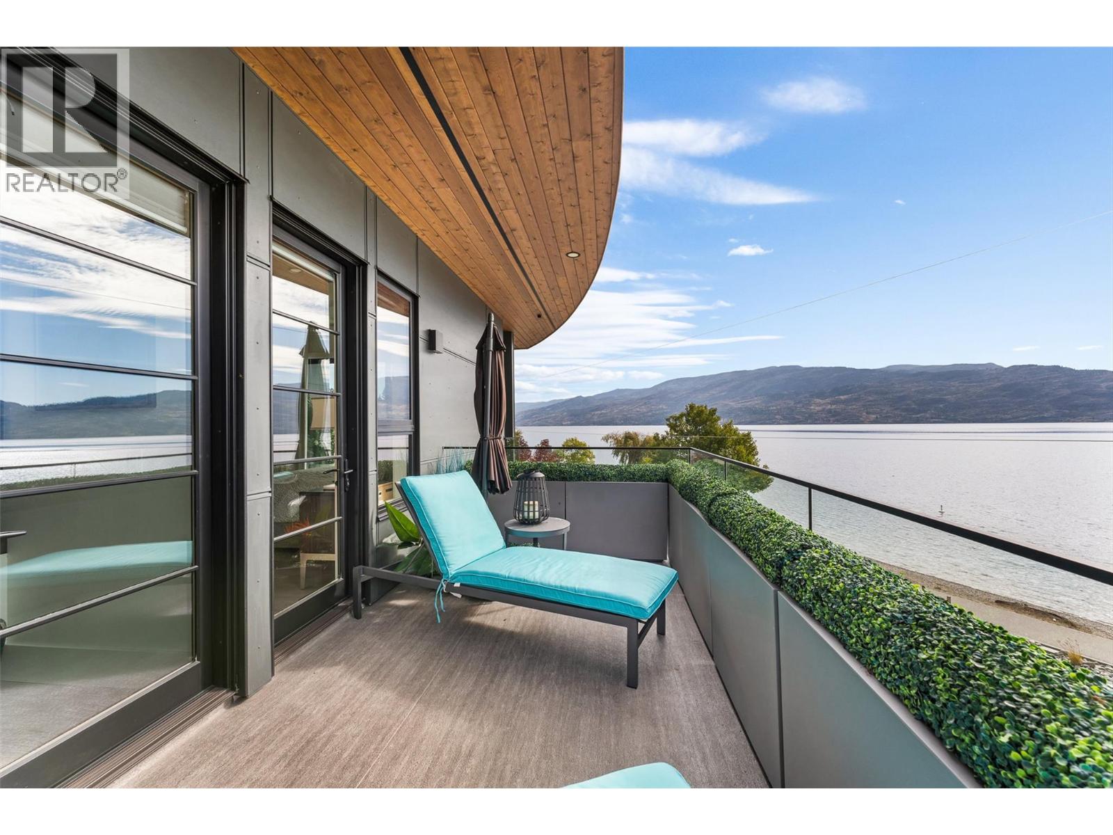 4364 Beach Avenue Unit# 1, Peachland