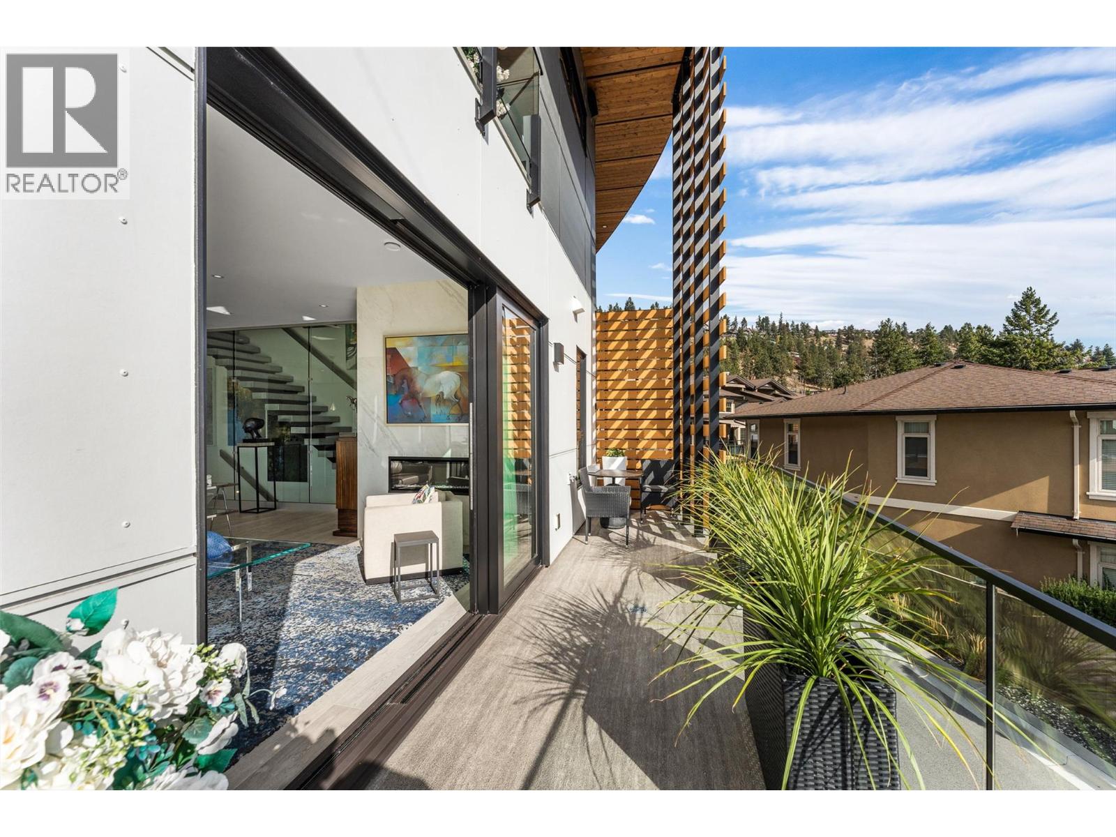 4364 Beach Avenue Unit# 1, Peachland