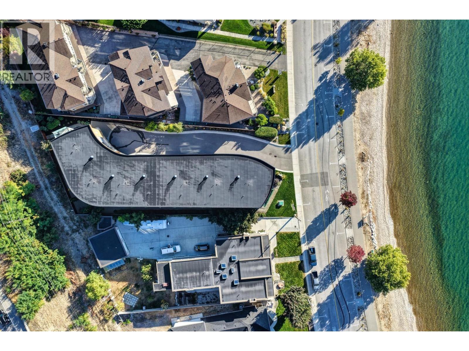 4364 Beach Avenue Unit# 1, Peachland