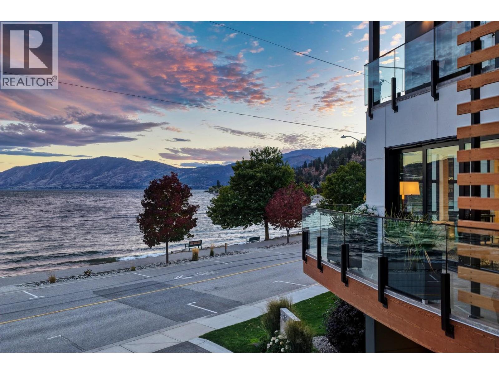 4364 Beach Avenue Unit# 1, Peachland