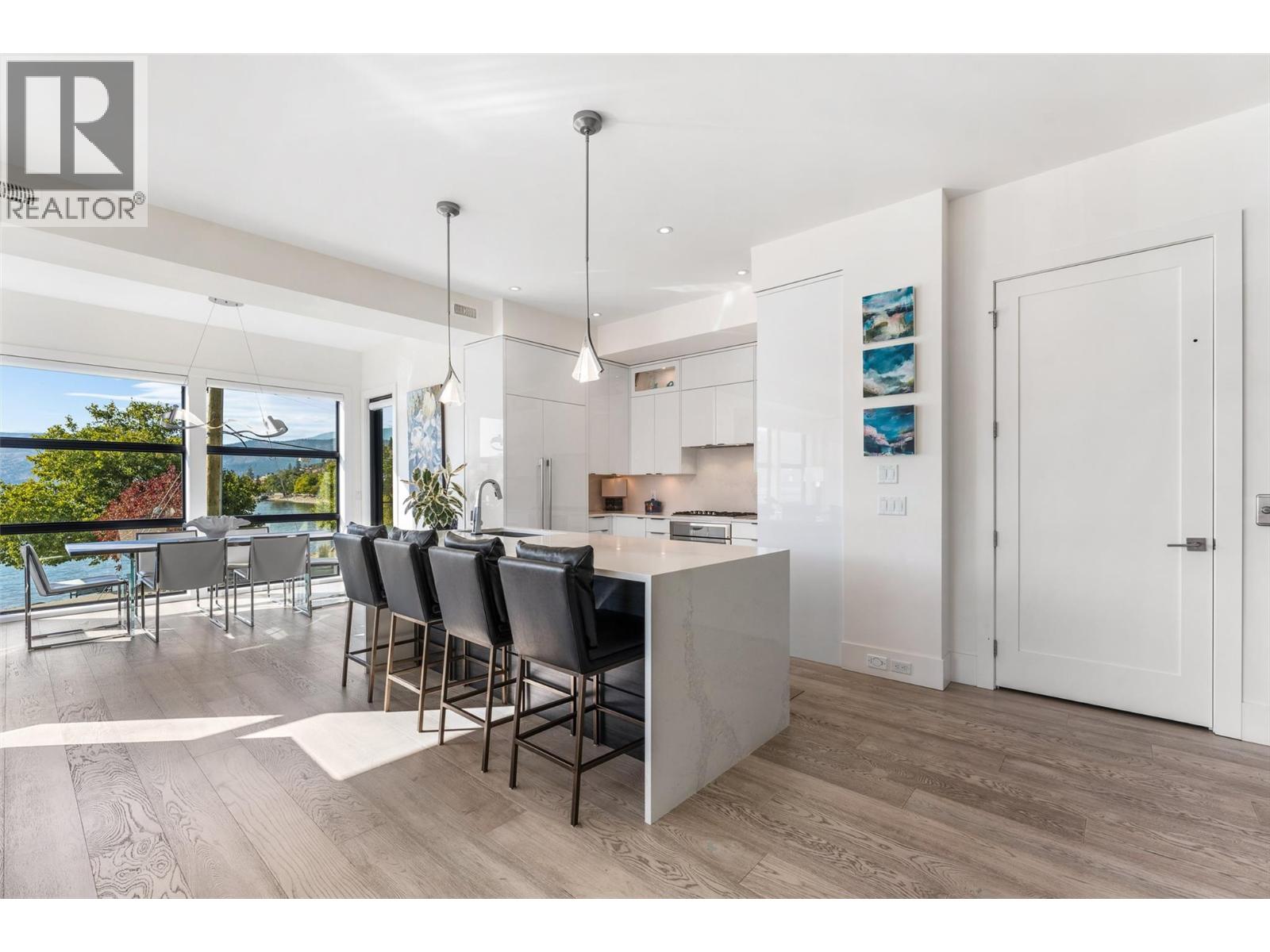 4364 Beach Avenue Unit# 1, Peachland